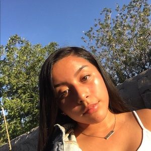 Meet your Posher, Kassandra